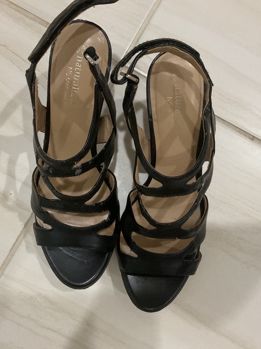 Black NATURALIZER  Dress Open Shoe / Sandal. Adjustable Narrow Velcro strap.